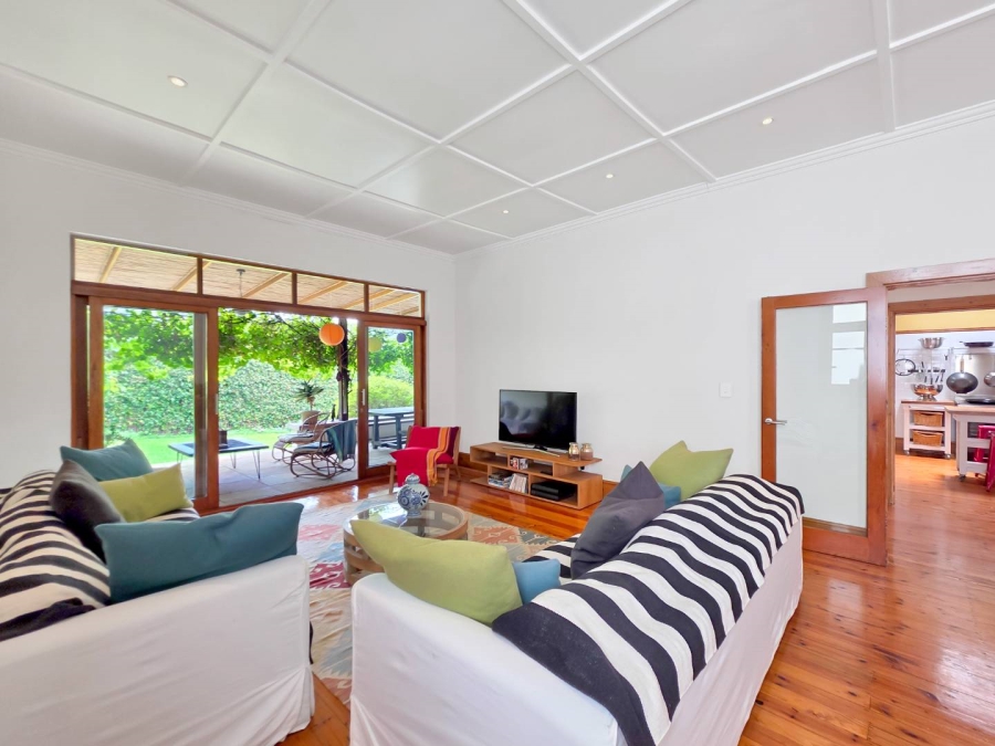 To Let 4 Bedroom Property for Rent in Oranjezicht Western Cape